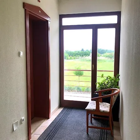 Imperial Gyogyszallo Es Gyogyfurdo 키슈쾨뢰시