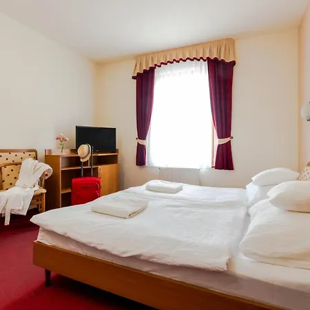 Hotel Imperial Gyogyszallo Es Gyogyfurdo 2*