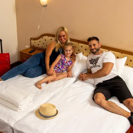 Imperial Gyogyszallo Es Gyogyfurdo Hotel 2*