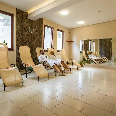 Imperial Gyogyszallo Es Gyogyfurdo 호텔