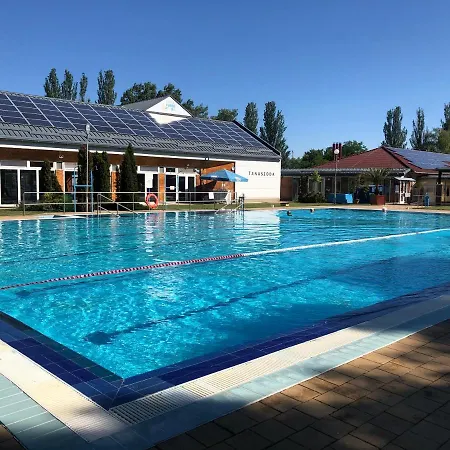 Imperial Gyogyszallo Es Gyogyfurdo Hotell Kiskoros
