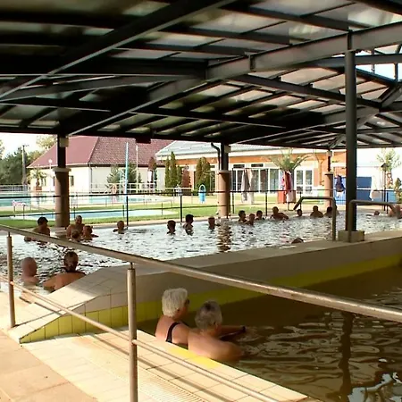 호텔 Imperial Gyogyszallo Es Gyogyfurdo 키슈쾨뢰시